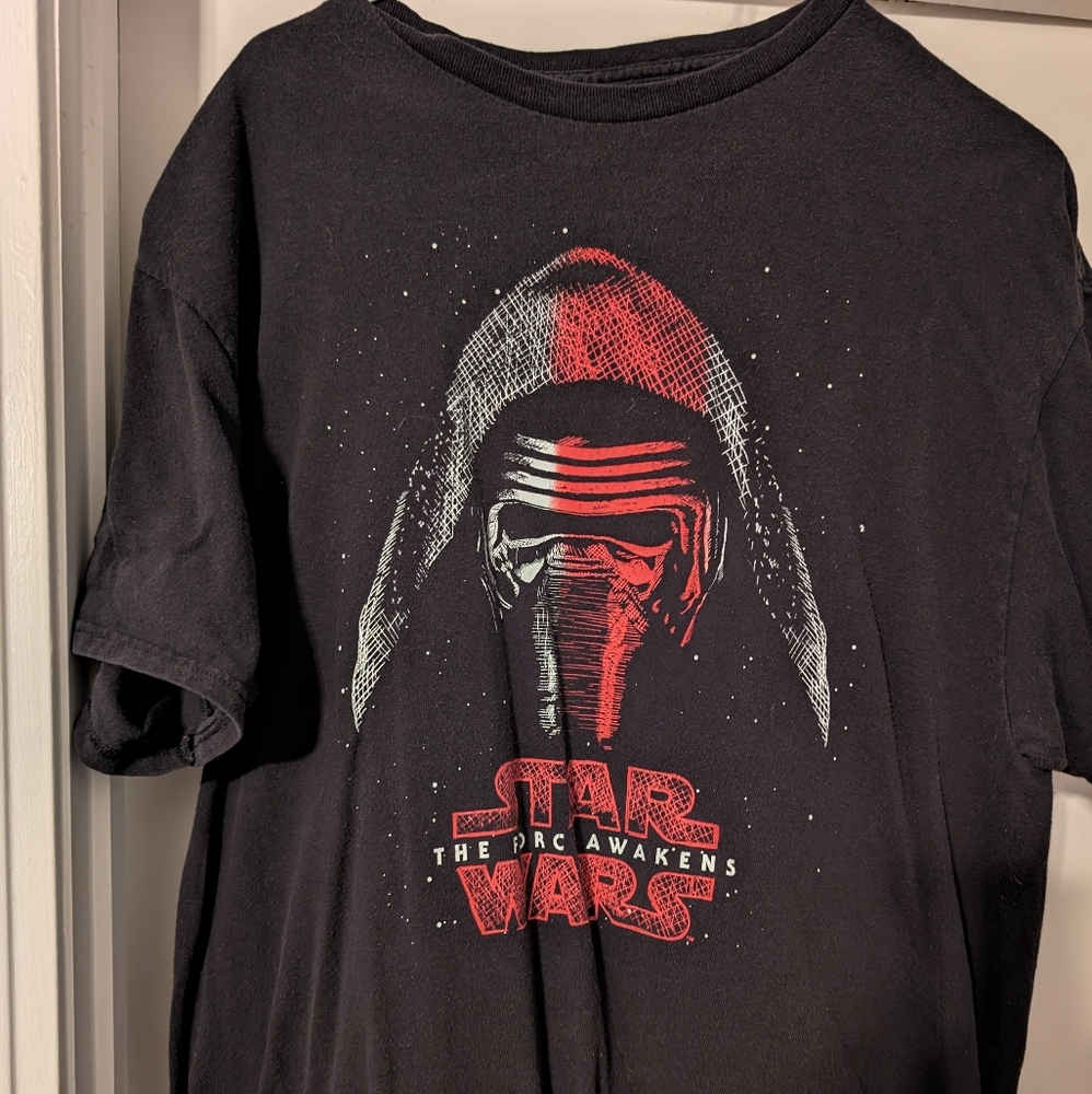 Star Wars: The Force Awakens Kylo Ren T-shirt